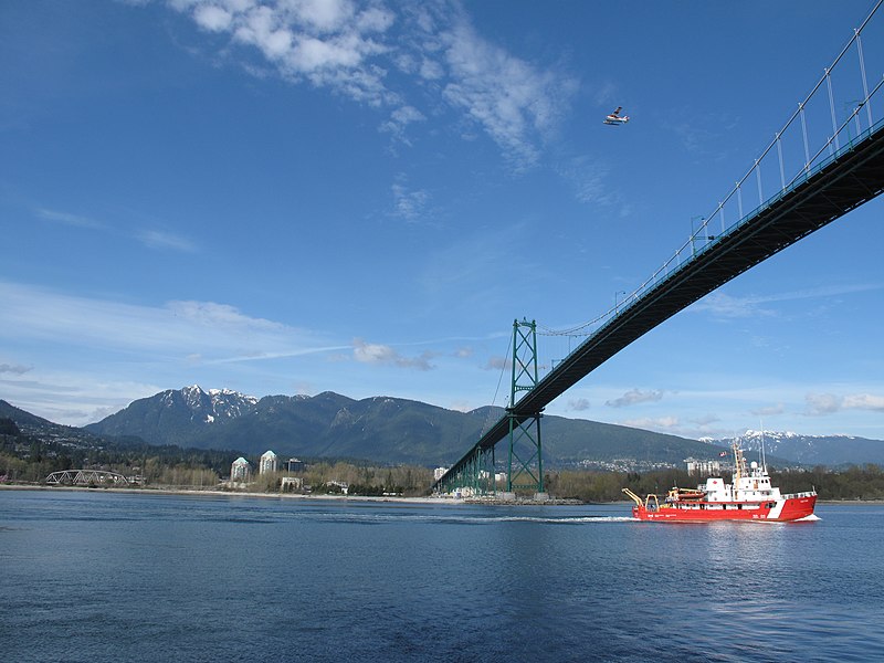 File:Canadian Coast Guard Ship Entering Vancouver's Harbour.jpg