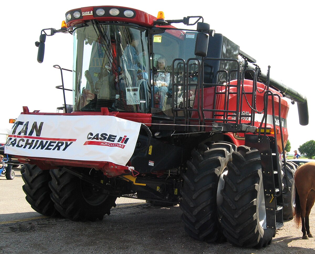 Featured image of post Case Ih Combine Coloring Pages The caseih 9240 combine is the largest piece of agriculture machinery available on our lots right now