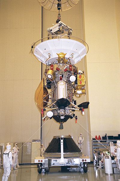 400px-Cassini-Huygens_is_installed_to_the_payload_adapter.jpg