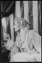 Cathleen Nesbitt as Aunt Alicia in Gigi Cathleen Nesbitt.jpg