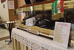 The urn containing the body of Blessed Carino. Chiesa di San Martino in Balsamo - Beato Carino.jpg