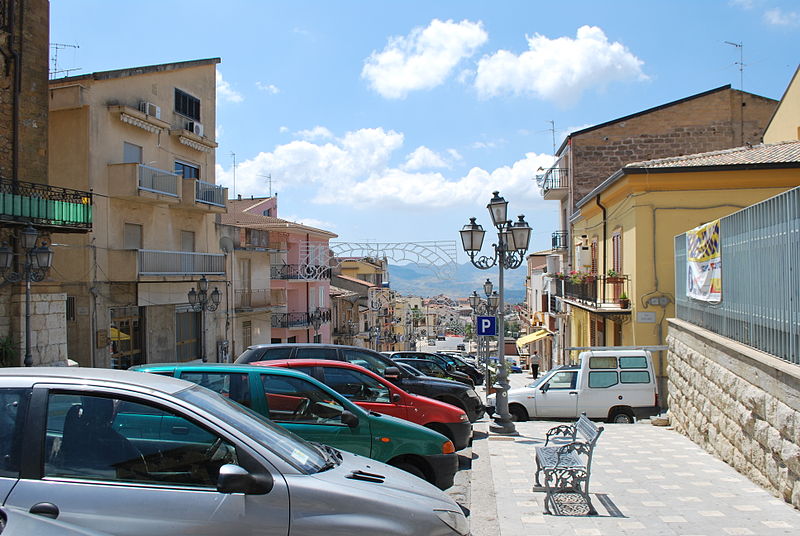 File:Cianciana view.jpg