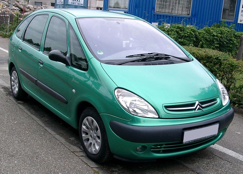 File:Citroen Xsara Picasso front 20080705.jpg