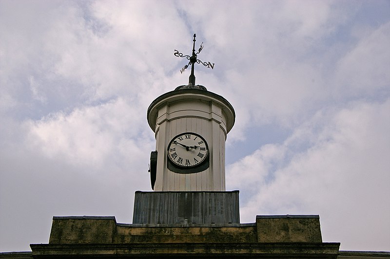 File:Clock Tower, Stable Block, Myddelton House, Bulls Cross, Enfield - geograph.org.uk - 2279586.jpg