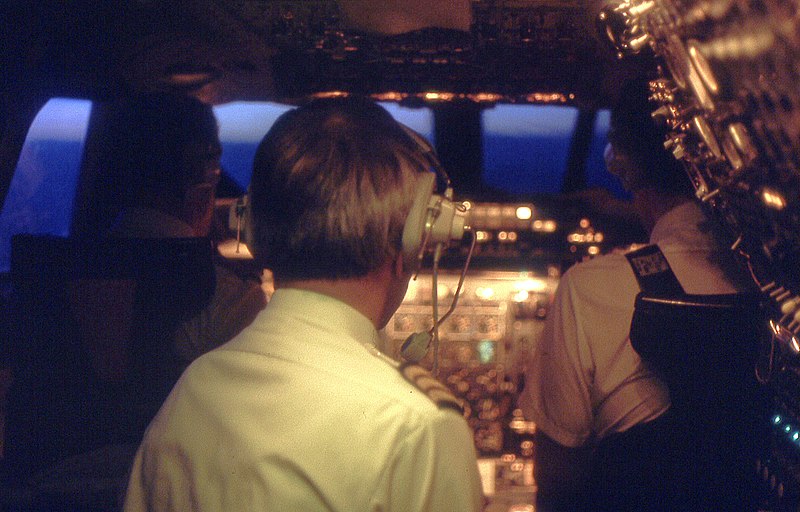 File:Concorde, Visor up, Mach 2.02, 55,000 feet.jpg