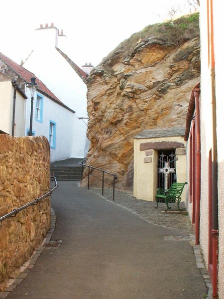 File:Cove Wynd and St Fillan's Cave, Pittenween - geograph.org.uk - 150644.jpg