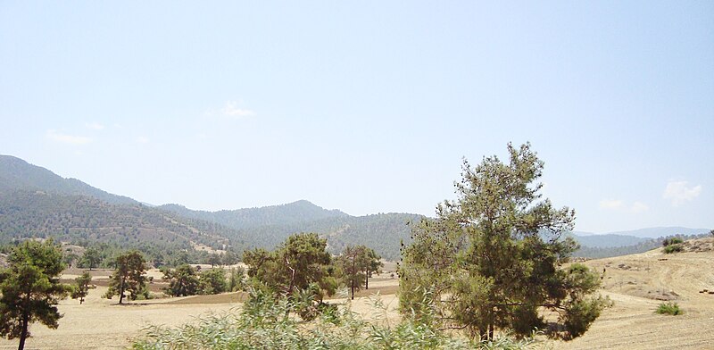 File:Cyprus countryside on the way to Troodos Mountains in the late summer Republic of Cyprus.jpg