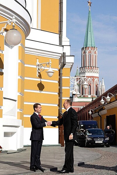 File:Dmitry Medvedev greetings 9 May 2010-14.jpeg