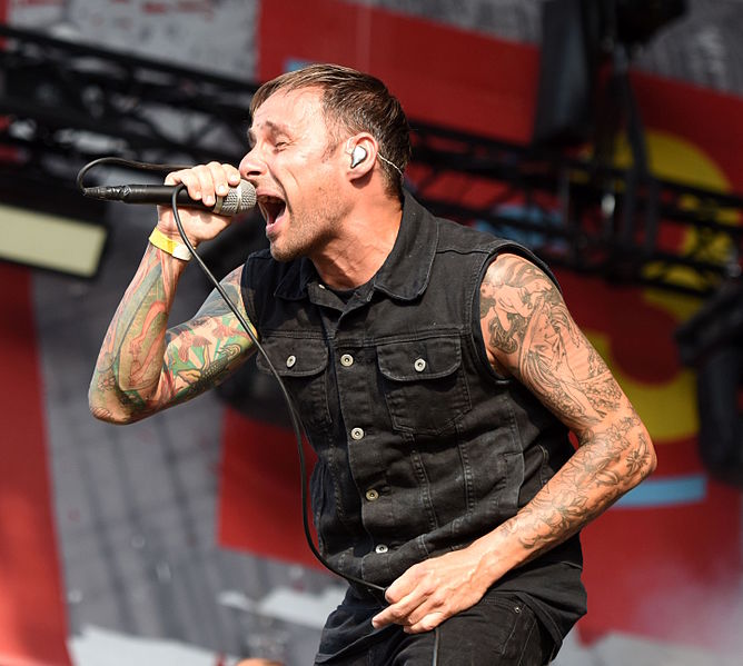 File:Donots beim Open Flair 2015 (21 by Yellowcard).jpg