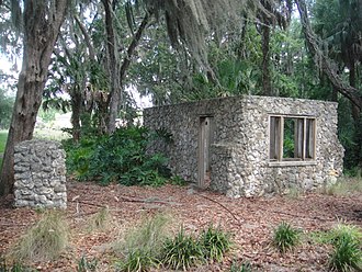 Dupree Gardens ruins Dupree Gardens ruins.JPG