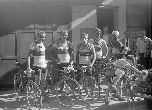 Dutch riders after stage one