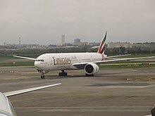 Un Boeing 777-300ER de Emirates llegando de Dubái.