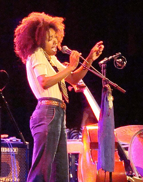 Spalding sings to the audience at the North Sea Jazz Festival, 2009