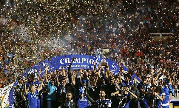 Esteghlal Khuzestan celebrate their championship in 2016.