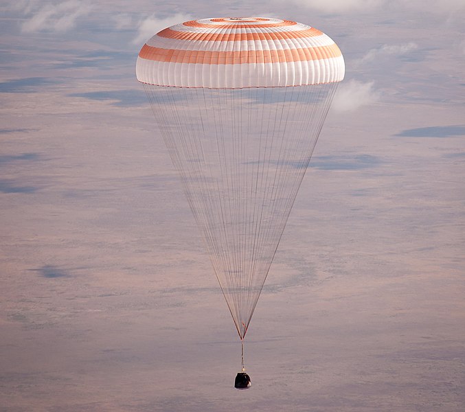 File:Expedition 28 Landing.jpg