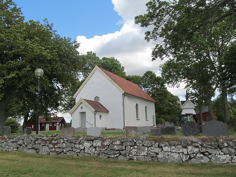 File:Fåglums kyrka 20170802.jpg