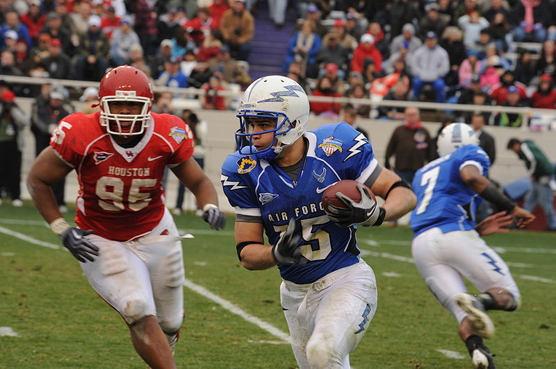 File:Falcons on offense at 2009 Armed Forces Bowl 3.jpg