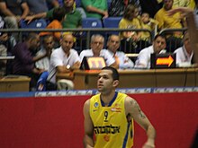 Farmar con la maglia del Maccabi