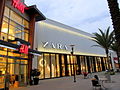 File:NFL Shop Aventura Mall (49434561093).jpg - Wikimedia Commons