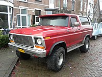 1978 Bronco (aftermarket tires)