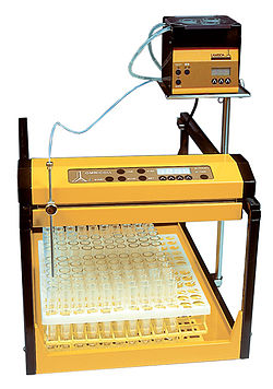 Automated fraction collector and sampler for chromatography techniques Fraction collector - sampler LAMBDA OMNICOLL.jpg