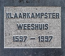 Klaarkampster Weeshuis, Franeker Two orphans. (memorial stone)