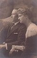 Син ѝ Фридрих Виктор и съпругата му Маргарета (1921)