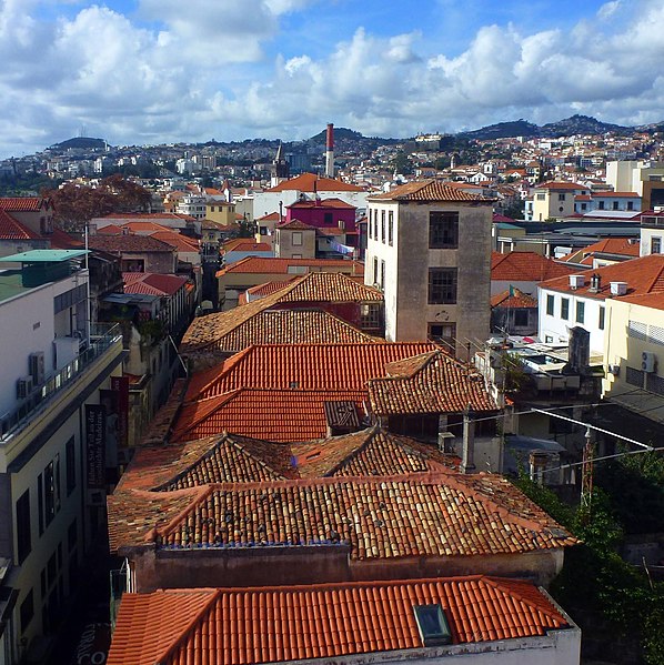 File:Funchal, Madeira - 2013-01-06 - 85691968.jpg