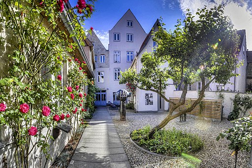 Günther-Grass-Haus (Altstadt Lübeck), Skulpturengarten