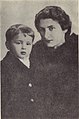 Sergiu Pavel Dan împreună cu mama lui, Georgina Dan-Morariu (1938)
