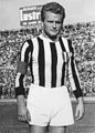 18 iunie: Giampiero Boniperti, fotbalist și politician italian, președinte al clubului Juventus Torino, membru al Parlamentului European