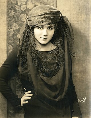 <span class="mw-page-title-main">Gladys Walton</span> American silent film actress (1903–1993)