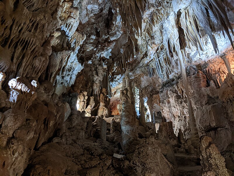 File:Grotta Putignano.jpg