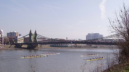 Crews racing under Hammersmith Bridge in the 2005 Head of the River Race HORR 05.jpg