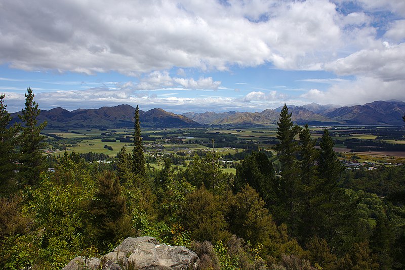 File:Hanmer Springs Conical Hill View - panoramio.jpg