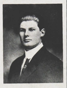 Foto dell'annuario di Harold Beverage 1915 U of Maine (ritagliata).png