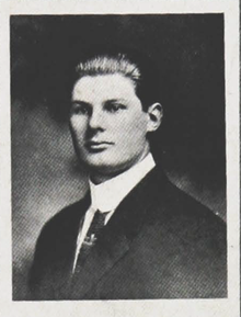 Harold Beverage 1915 U of Maine Jahrbuchfoto (beschnitten).png