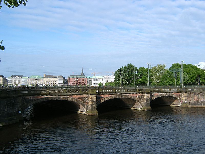 File:Hh-lombardsbruecke.jpg