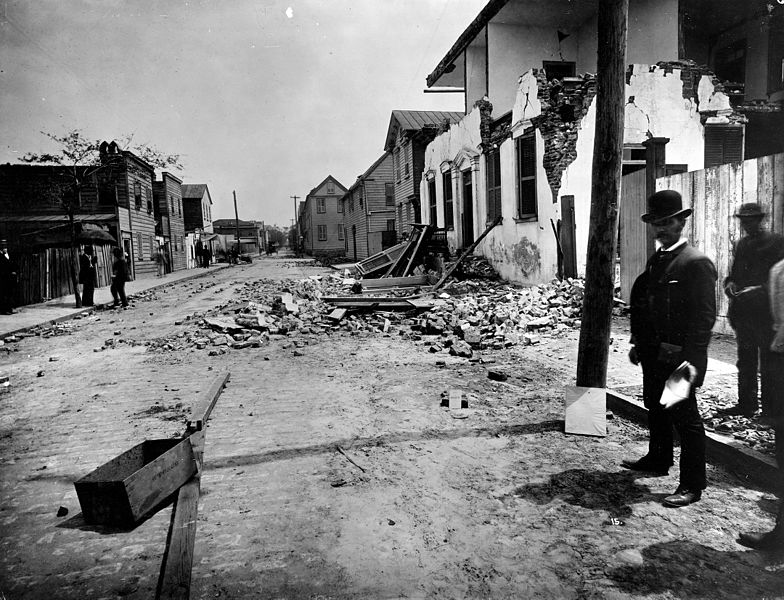 File:Hillers, J.K. 13 - Wrecked brick house on Tradd Street, 1886.jpg