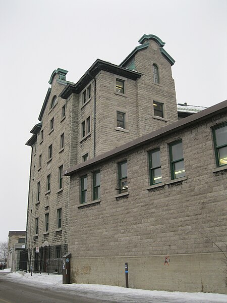 File:Hotel-Dieu de Quebec 06.jpg