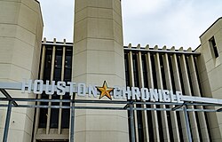 name=Houston Chronicle name:pronunciation=ˈhjuːstɨn ˈkɹɒnɪkəl