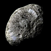 Hiperiono (Cassini, 26-a de septembro 2005)