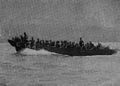 L'Armée impériale japonaise s'entraînant au débarquement avec la péniche de débarquement Daihatsu, 1935.