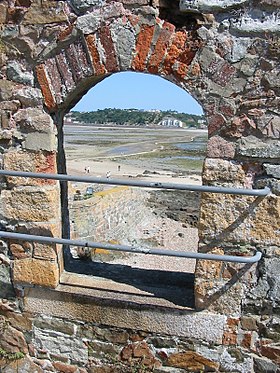 Vue du mont Patibulaire depuis le château Elizabeth.