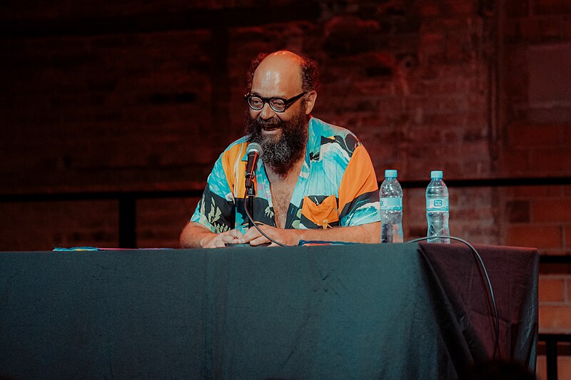 File:Ignatius Farray sonriendo en el festival de comedia de la llama Fest de 2022 en Barcelona.jpg