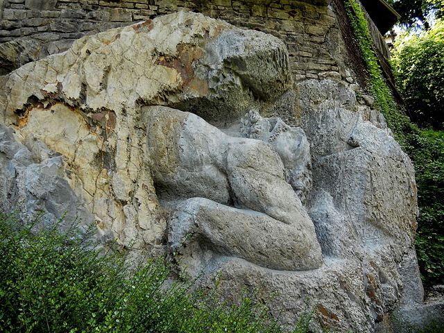 'Il Gigante', scultura rupestre realizzata in località Costa da Giosuè Meli nel 1841.