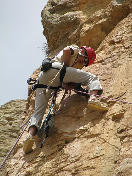 File:Iranian Climber-Drilling Wall.JPG