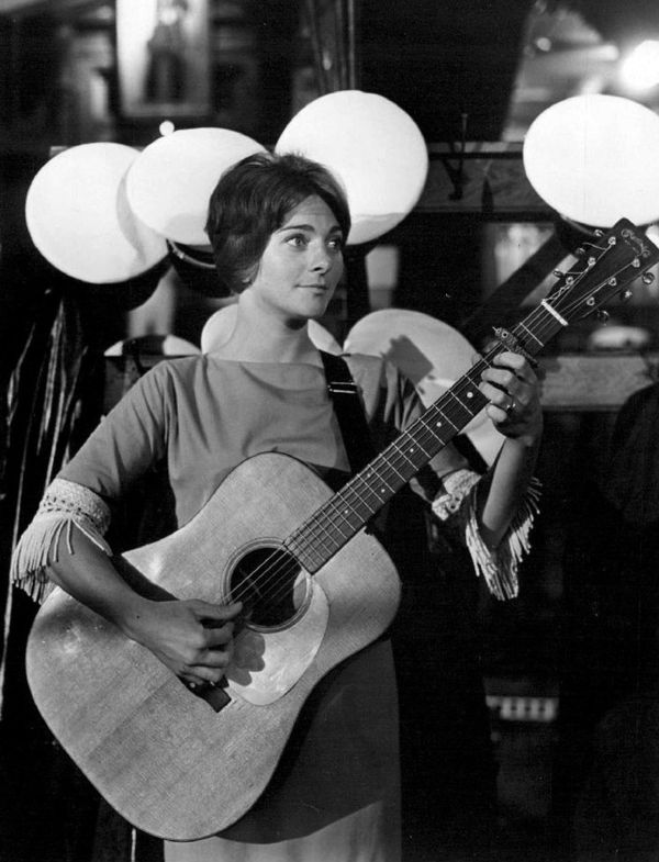 Pictured in 1963, folk singer Judy Collins covered "Mr. Tambourine Man" in 1965.