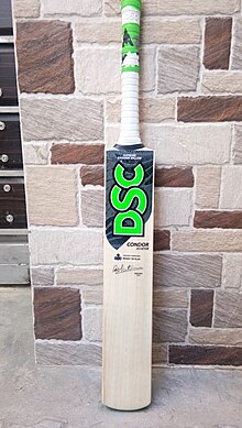 DSC-branded Kashmir willow cricket bat