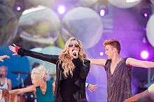 Kesha interprétant Tik Tok lors des Much Music Video Awards en juin 2010.